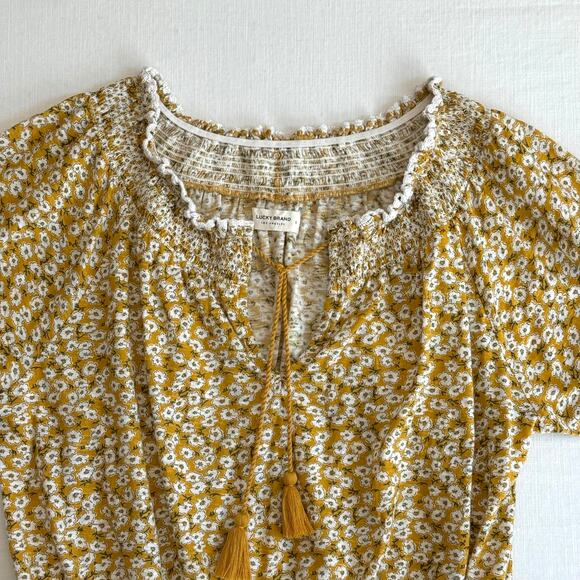 LUCKY BRAND Short Sleeve Tie Front Peasant Top Women's Sz S Yellow Ditsy Floral - Picture 4 of 15